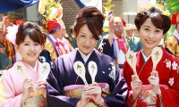 【写真】DEどんたく！（その1）　大活躍「2012福岡親善大使」の美女3名！