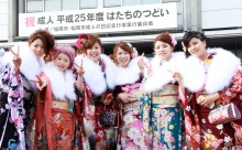 成人の日、福岡市の記念式典「はたちのつどい」に9，000人が来場！