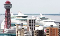 豪華客船２隻同時に博多入港、中国人観光客ら5，800人がドッと福岡に！