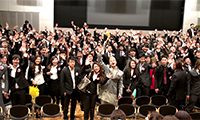 【動画】希望を胸に417名の留学生が未来へ羽ばたく！「西日本国際教育学院」の卒業式
