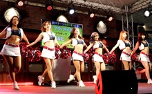 華麗なるダンスパフォーマンス！「ライジング福岡」チアリーダー「RFC」＠中洲まつり2015