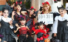 2015年10月31日「ハロウィン」、本日の美人カレンダーは エミカ・ジャズダンスクラブのみなさん