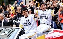 【動画】沿道に35万人！2015福岡ソフトバンクホークス優勝祝賀パレード！